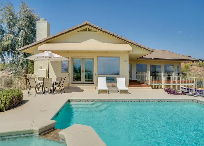 Near Trails: Luxe Mountain-view Retreat In Tucson! Holiday home